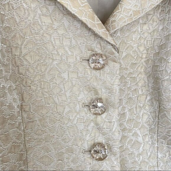 Maggy London  fitted jacket with “crystal” buttons - Picture 6 of 10